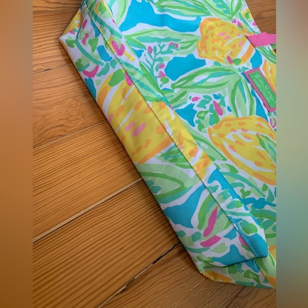 Lilly Pulitzer for Ester Lauder Tote - Picture 4 of 8